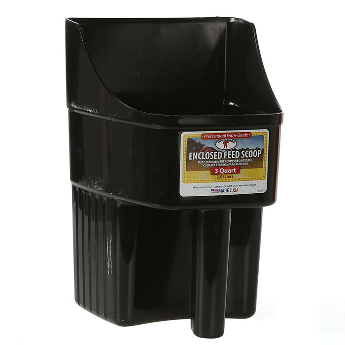 Enclosed Feed Scoop 3 Qt.